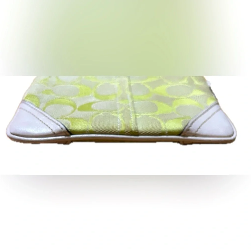 COACH Signature Lemon Green Jacquard/Leather Vintage Wristlet